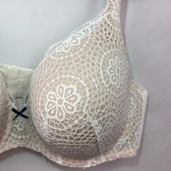 Cacique, Lace T-Shirt Bra, White Nude, Nylon Spandex Underwire Lightly Lined 42D - Picture 4 of 11